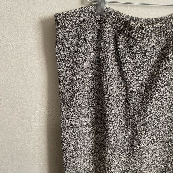 Neiman Marcus Gray Cotton Skirt - Picture 4 of 4